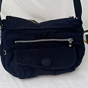 Kipling crossbody navy blue